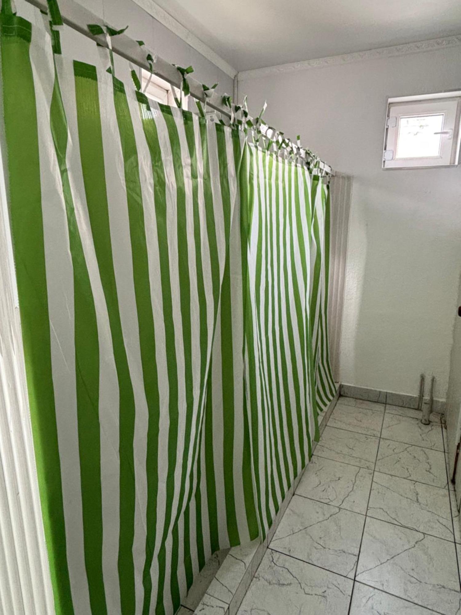 Hostel,Halal Хостел,Халал Tokmok Екстериор снимка