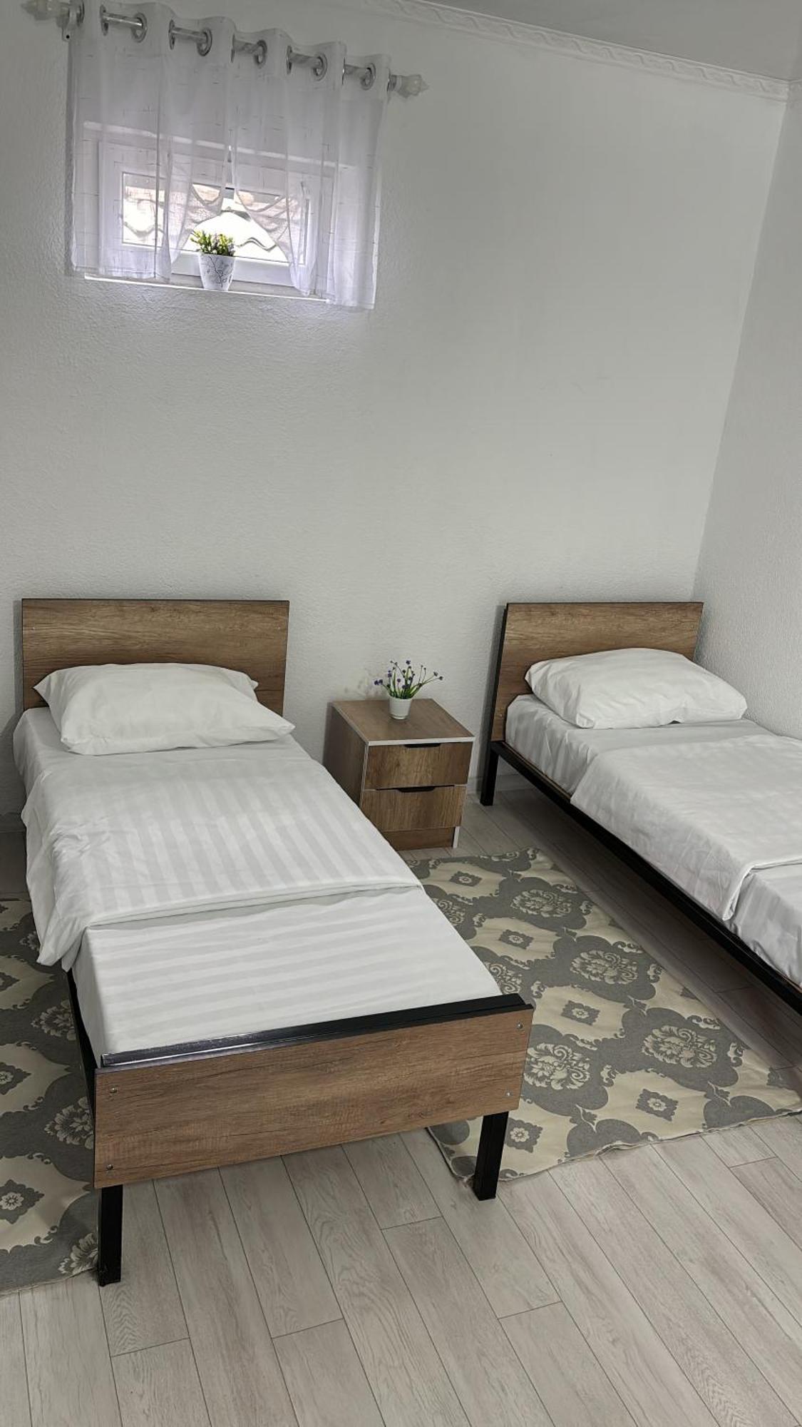 Hostel,Halal Хостел,Халал Tokmok Екстериор снимка